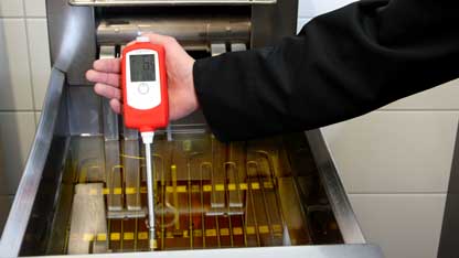 Easy and safe measurement with the FOM 330.